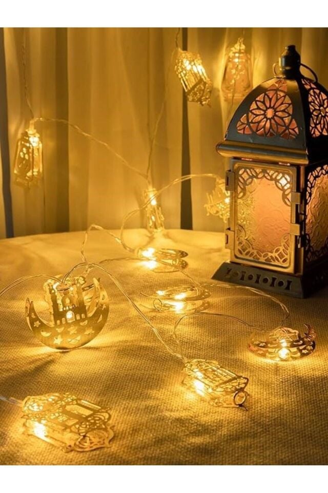 Ramazan Konsept Süsleme Fişli Led Işık 10lu 2,5 Metre Gold Metal Kandil Ay Yıldız Minare