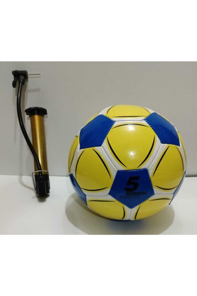 Futbol Topu ve Şişirme Pompası